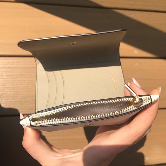 Kate Spade White Small/Medium Bifold Flap Wallet - Picture 9 of 9